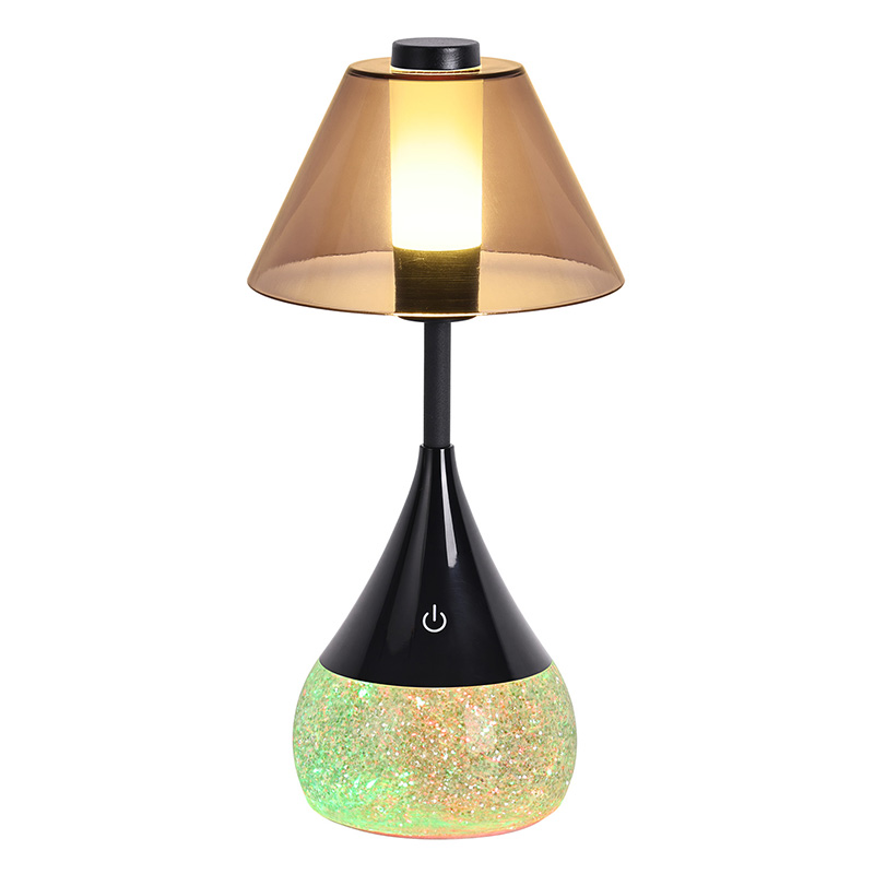 Lampa Mushroom Flow s dynamickou tekutou základňou
